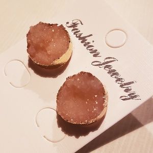 🧡 Cream colored Quartz Druzy Geode earrings